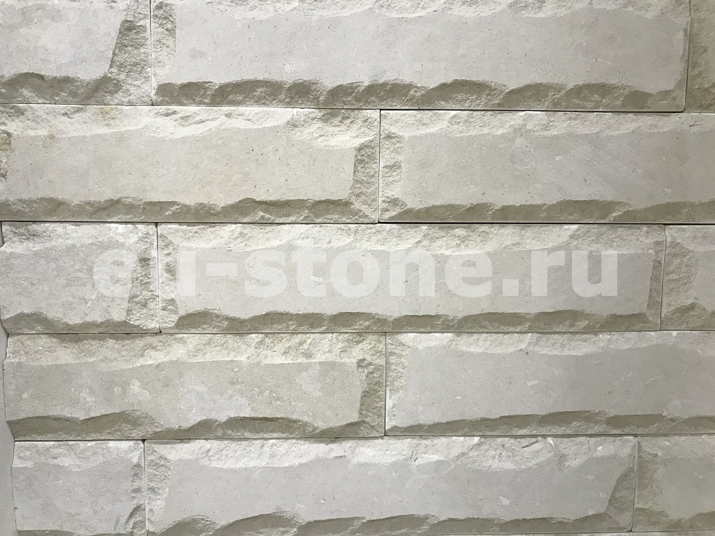 Плитка из известняка кремовая со сколом по периметру