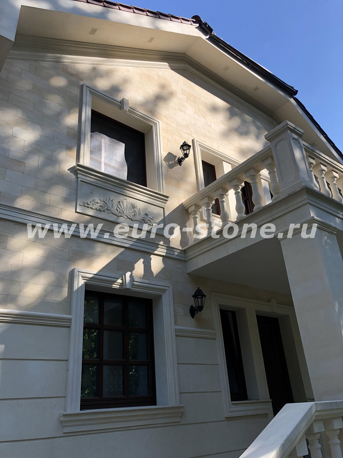 Фасад в известняке