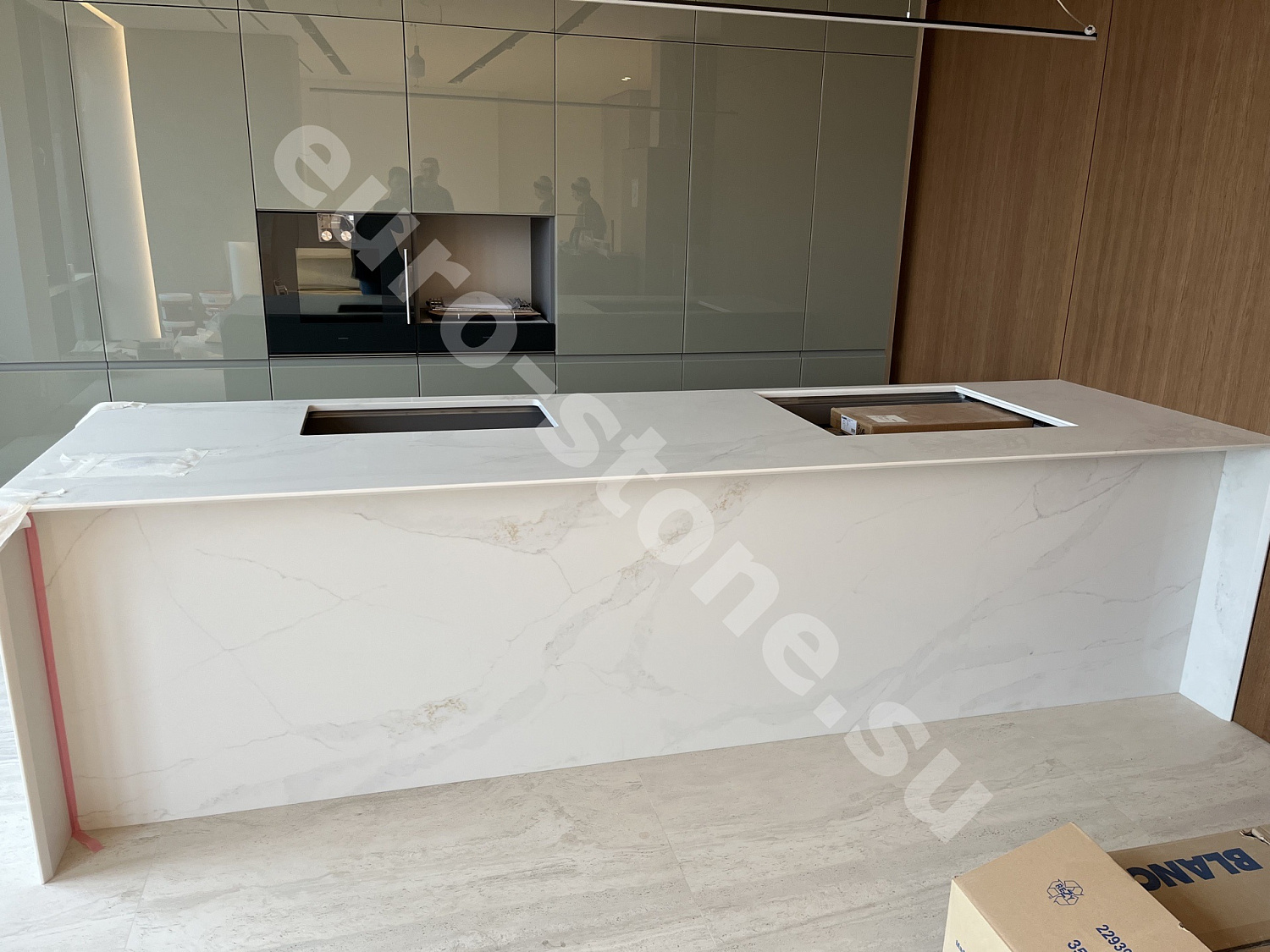 Столешница из белого мрамора