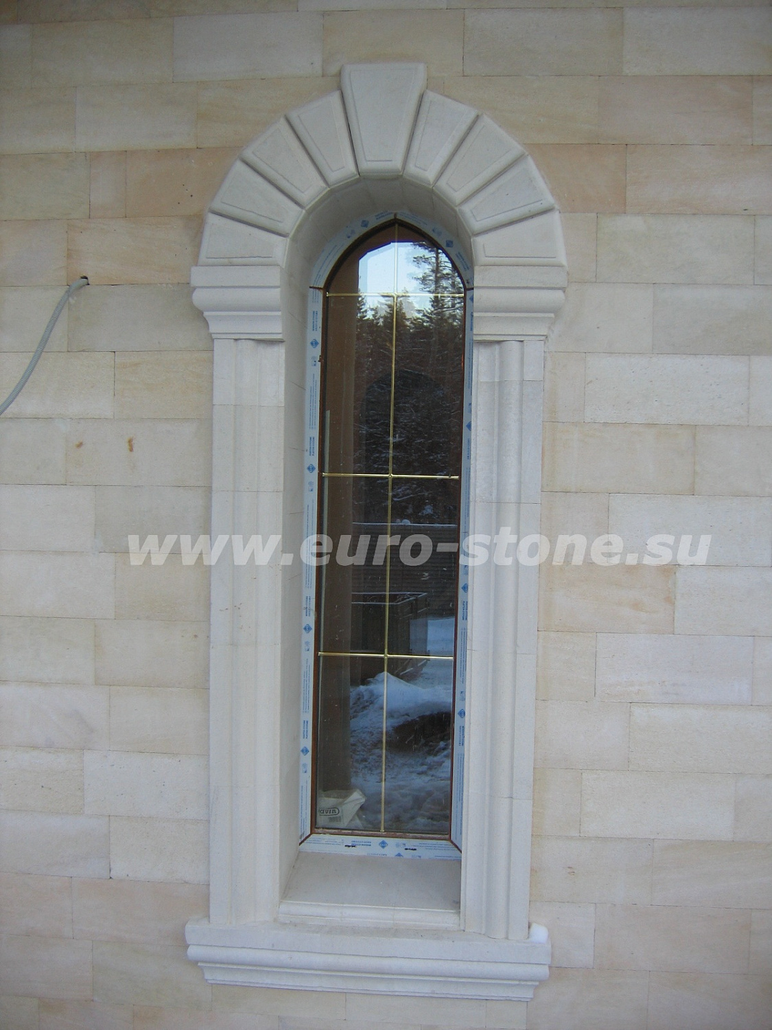 Фасад из декоративного камня