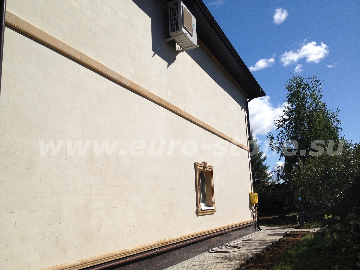 Плитка из известняка белая