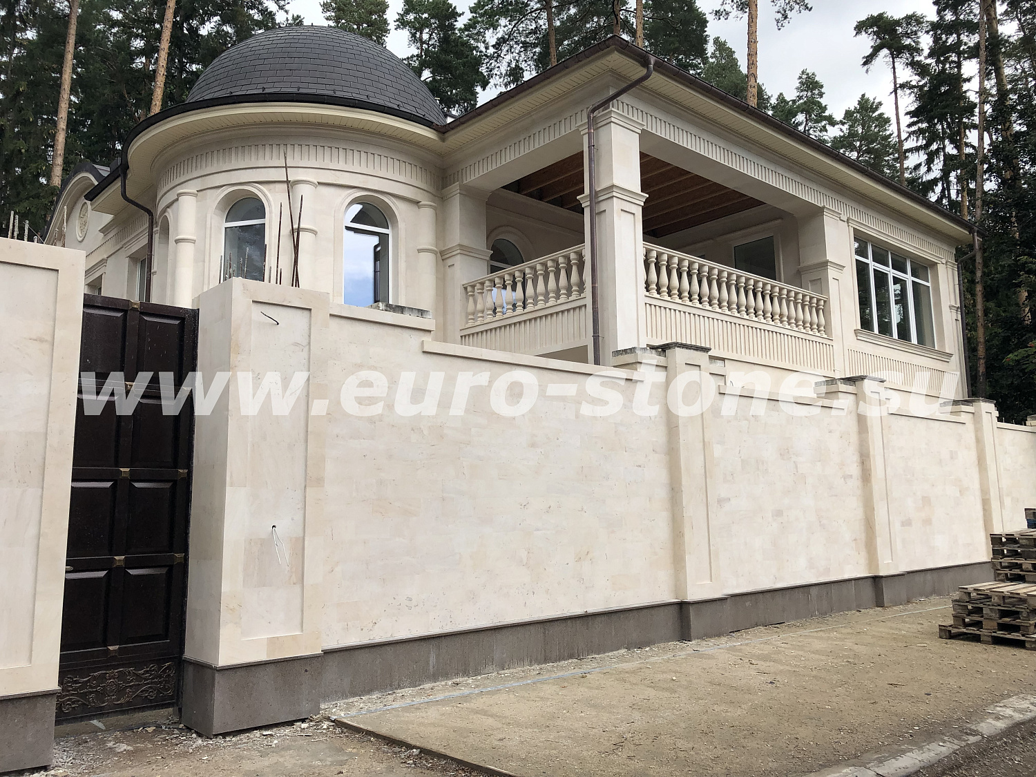 Песчаник розовый