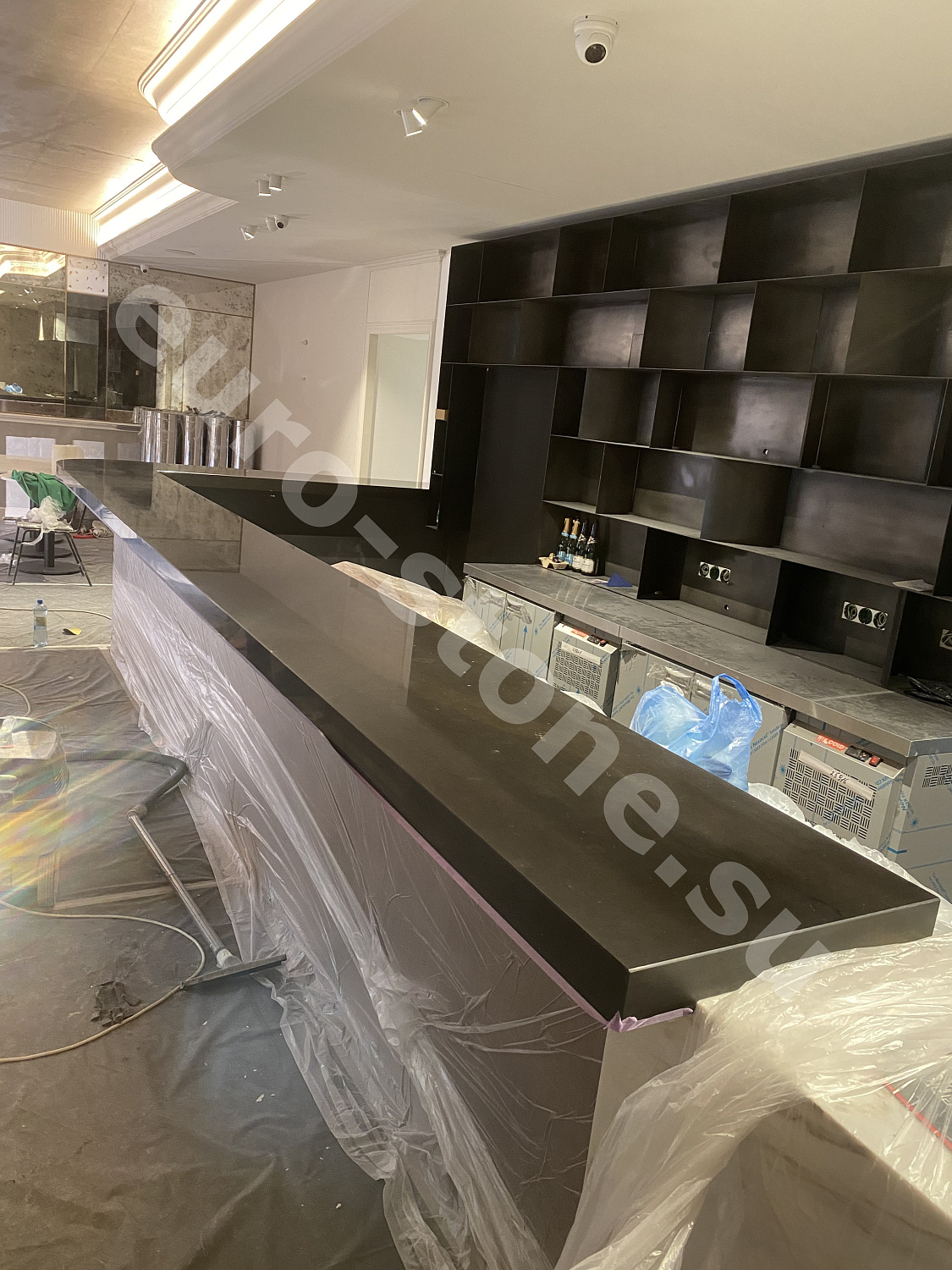 Барная стойка из черного мрамора