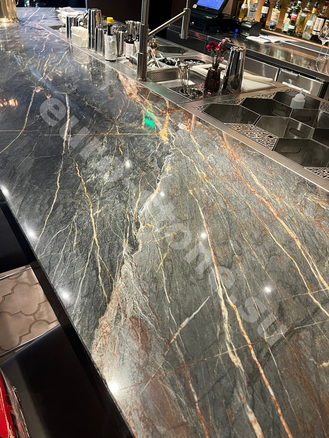 Столешница из зеленого кварцита