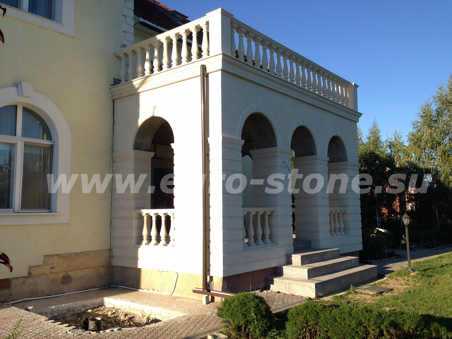 Плитка из известняка белая